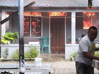 Satu Rumah di Kepulauan Sula Terbakar