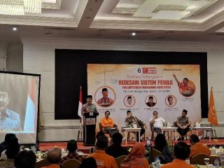 Putus Pemisahan Pemilu, Eks Ketua MK: Ini Hanya Permainan Hidup