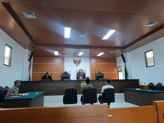 Pemilik Ratusan Botol Miras Ilegal di Sula Dijatuhi Sanksi 10 Juta Rupiah